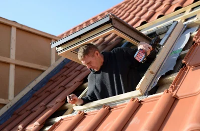 Pose de fenêtres de toit Velux au Bô